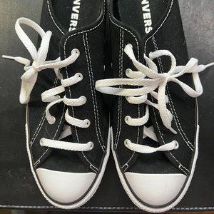 Converse Women's Chuck Taylor All Star Dainty Mule Slip On Low Top Sneaker